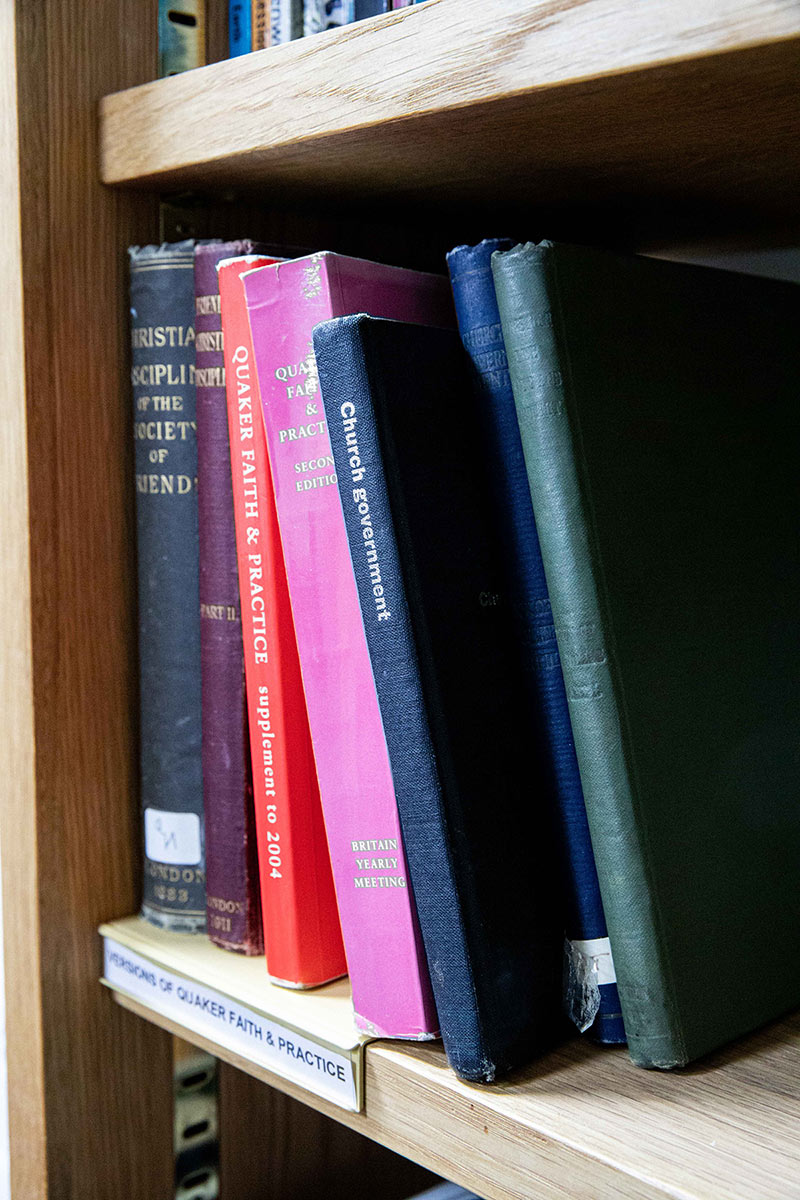https://static2.quakermeeting.org/images/library/full/QMN-quaker-books.jpg?v=250930.1